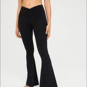 aerie OFFLINE ultra flared leggings!